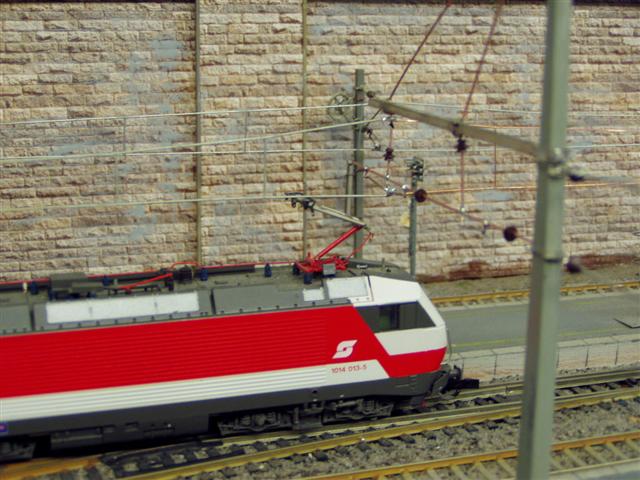 Fahrleitung 1014 unter der FAhrleitung